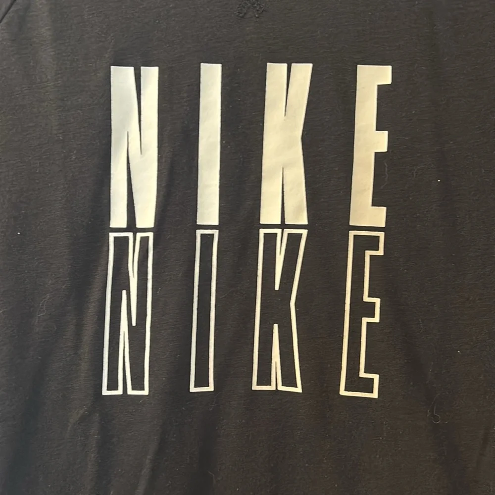 Nike Black T-Shirt with White Logo size large